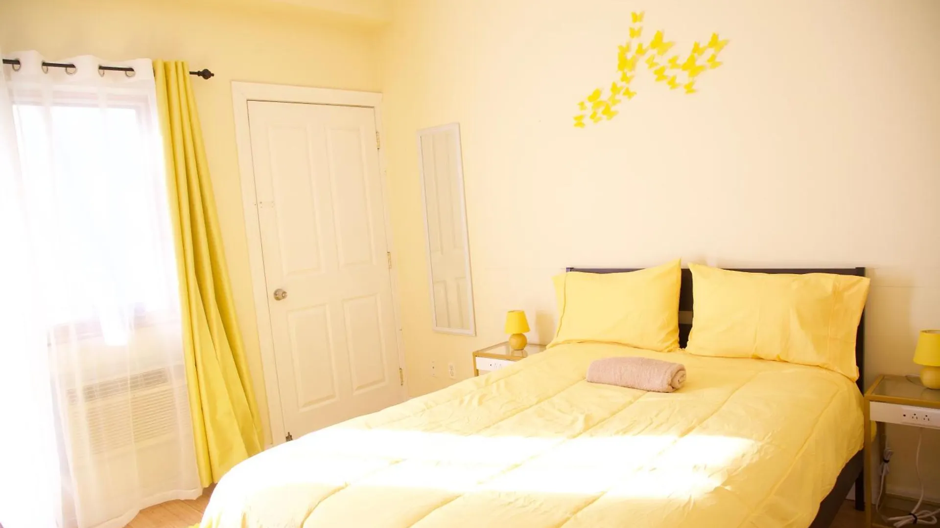 Brightonbeach2-Room W Beach & Balcony Нью-Йорк 0*,  США